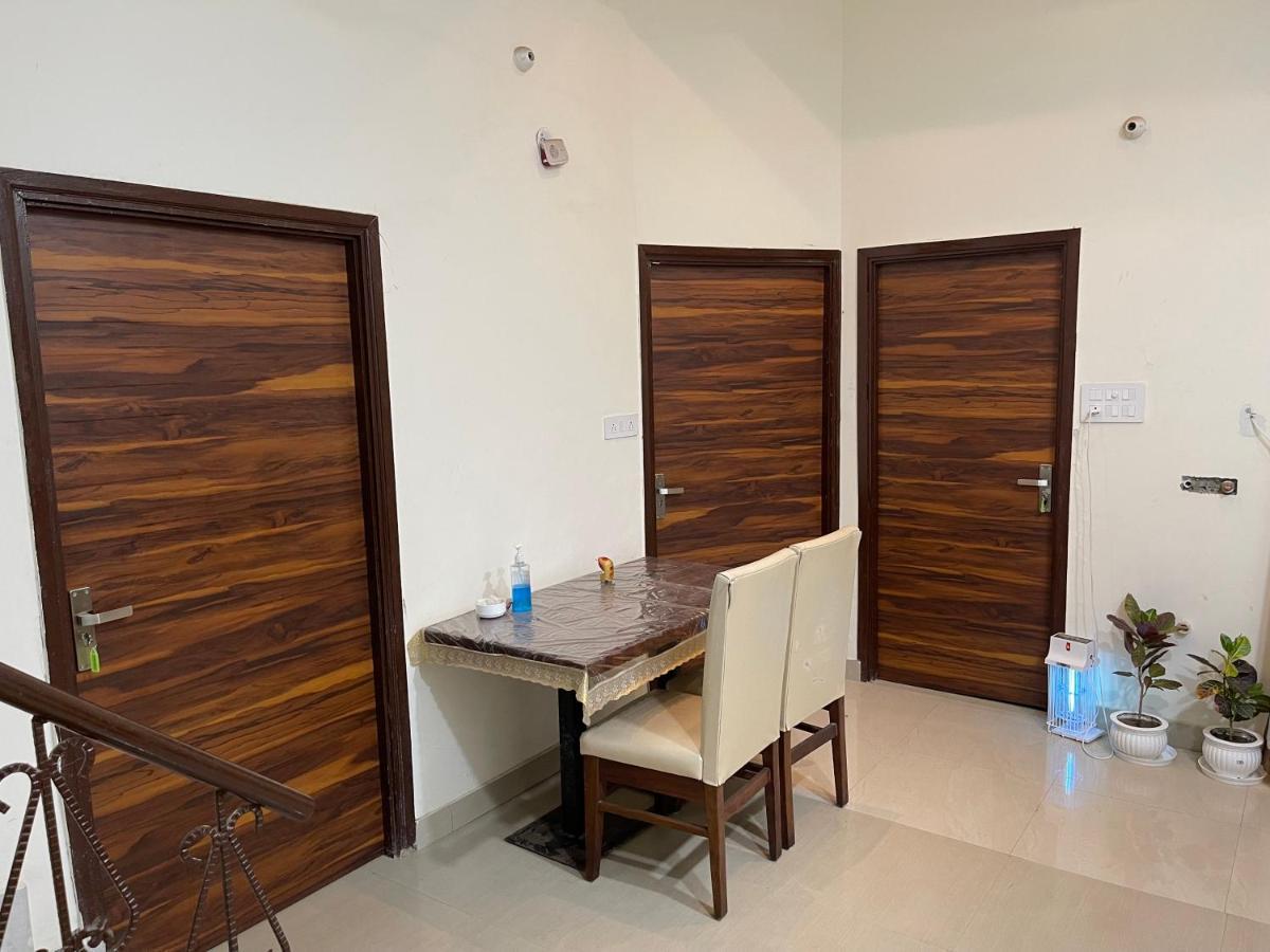 Homestay Comforts 500M From Amritsar Airport Kültér fotó